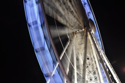 Brighton Wheel lit up an moving